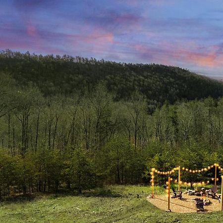 Modern Yurt W River Access, Hot Tub, Wifi & Grill Wardensville Экстерьер фото