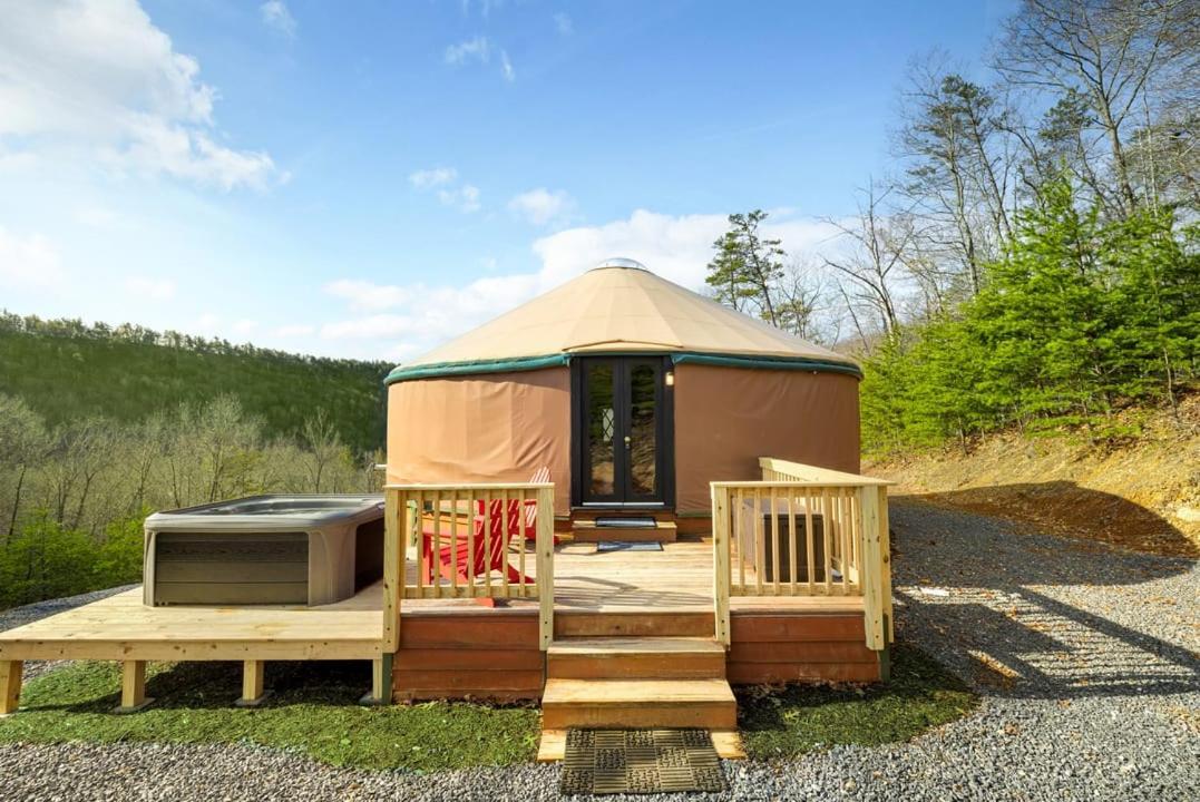 Modern Yurt W River Access, Hot Tub, Wifi & Grill Wardensville Экстерьер фото