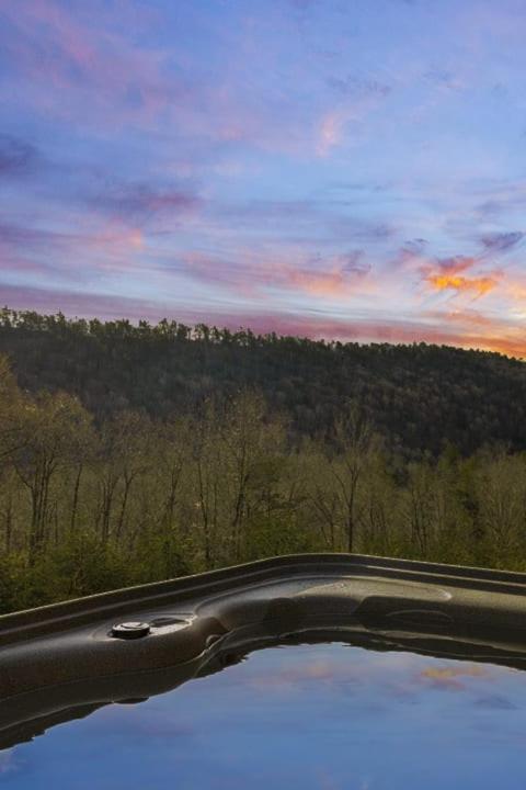 Modern Yurt W River Access, Hot Tub, Wifi & Grill Wardensville Экстерьер фото