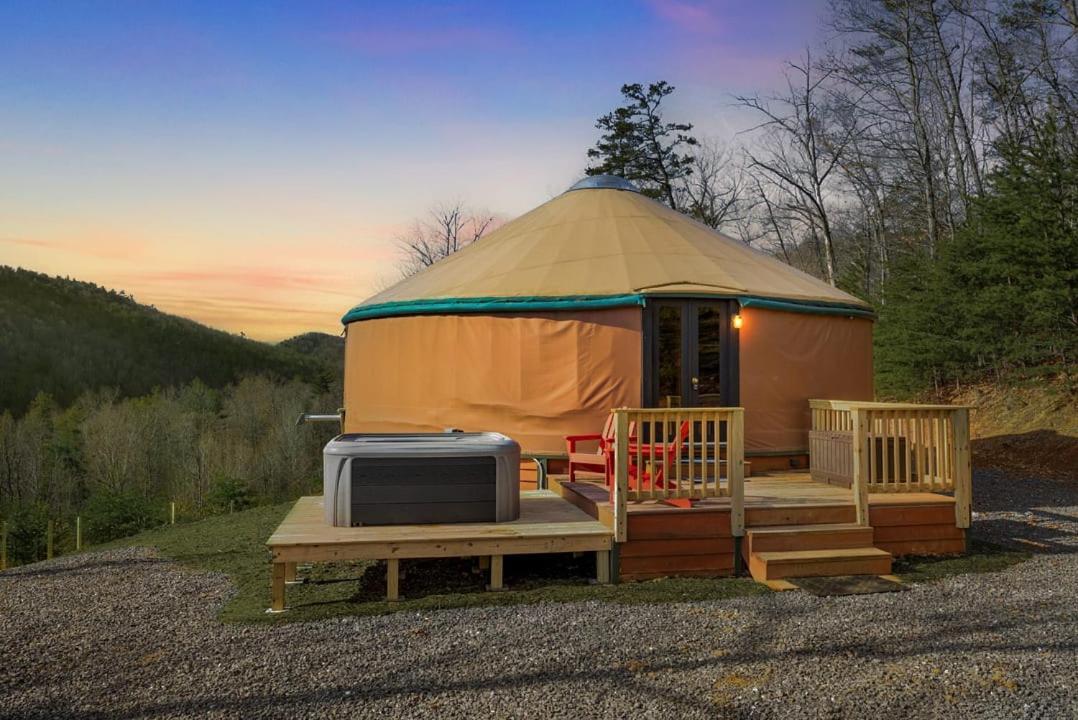 Modern Yurt W River Access, Hot Tub, Wifi & Grill Wardensville Экстерьер фото