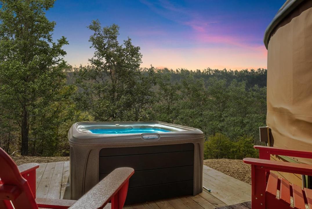 Modern Yurt W River Access, Hot Tub, Wifi & Grill Wardensville Экстерьер фото