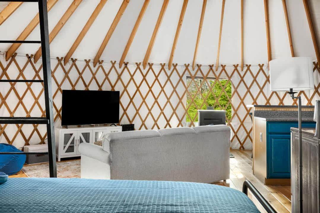 Modern Yurt W River Access, Hot Tub, Wifi & Grill Wardensville Экстерьер фото