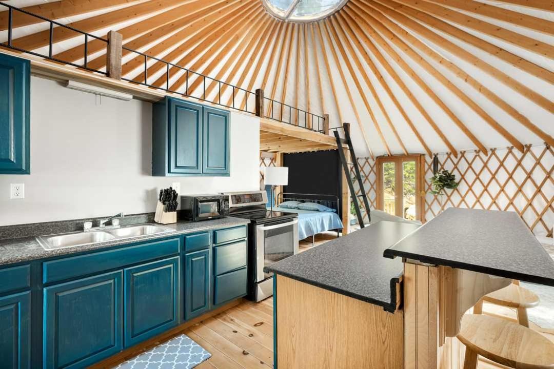 Modern Yurt W River Access, Hot Tub, Wifi & Grill Wardensville Экстерьер фото